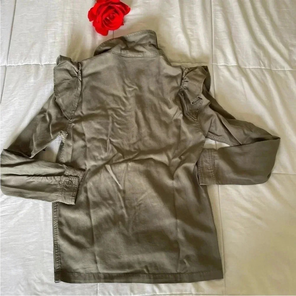 Pam & Gela ruffle army shirt in Loden - Picture 11 of 14